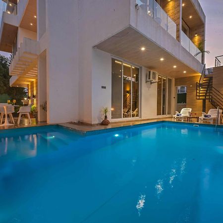 Elegant Villa By Tropicana Stays Lonavala Esterno foto