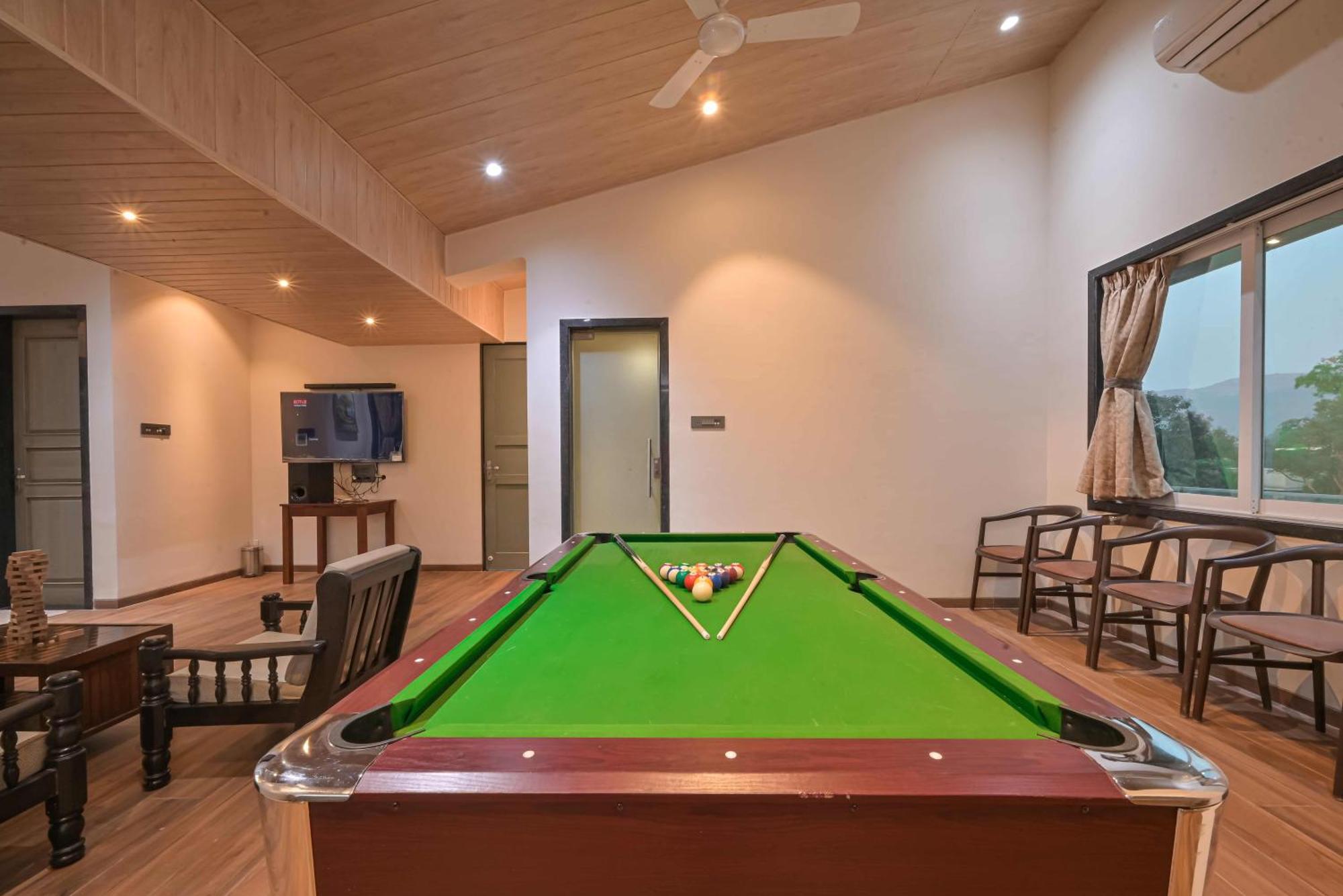 Elegant Villa By Tropicana Stays Lonavala Esterno foto