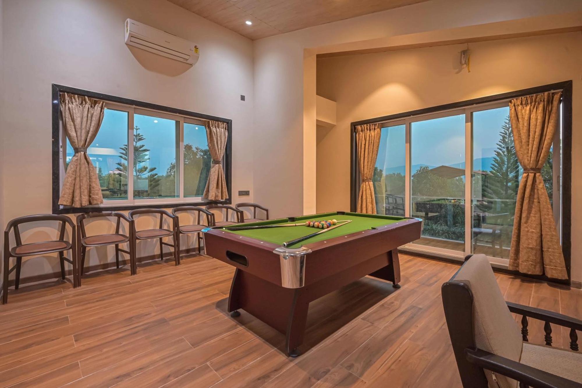 Elegant Villa By Tropicana Stays Lonavala Esterno foto