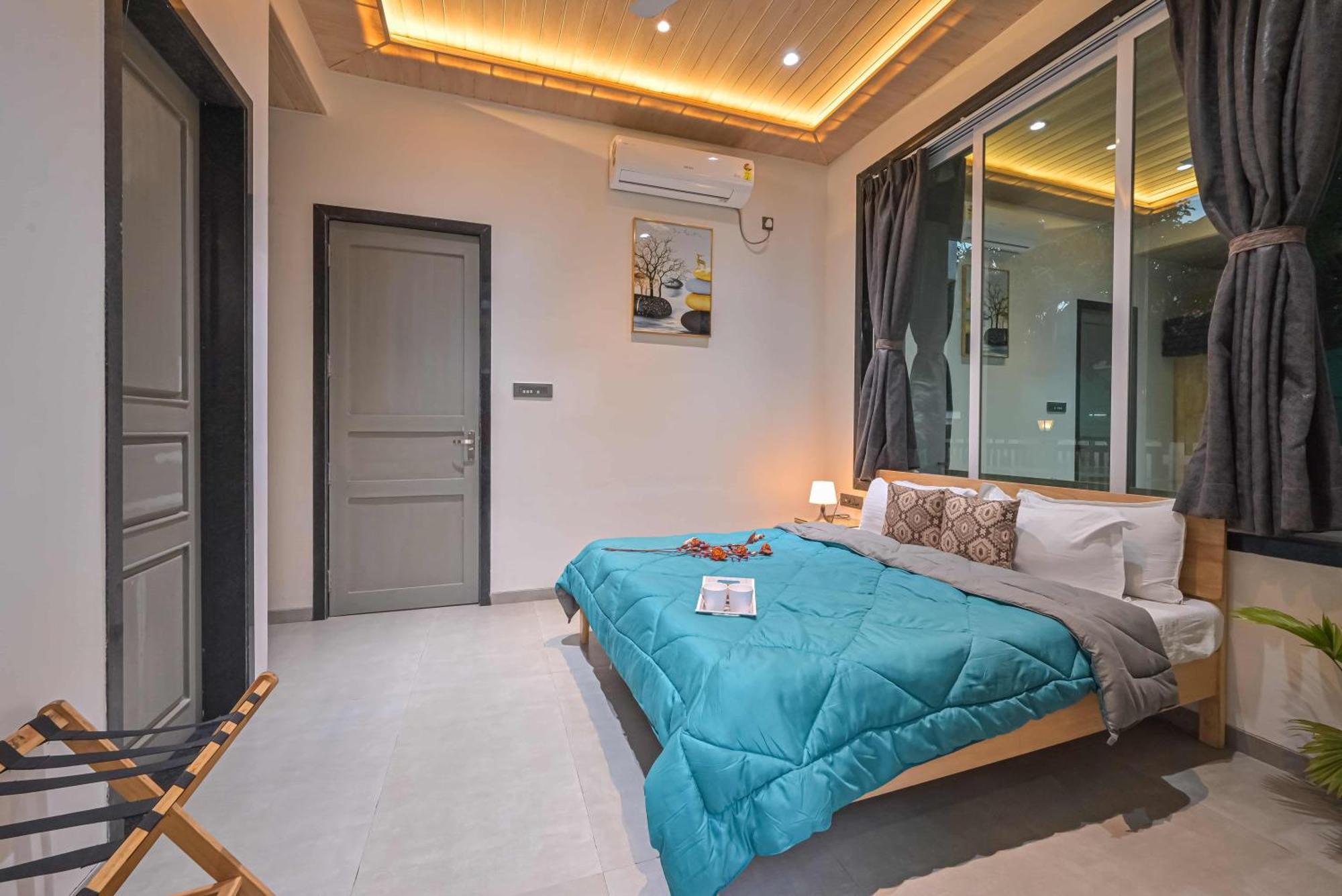 Elegant Villa By Tropicana Stays Lonavala Esterno foto