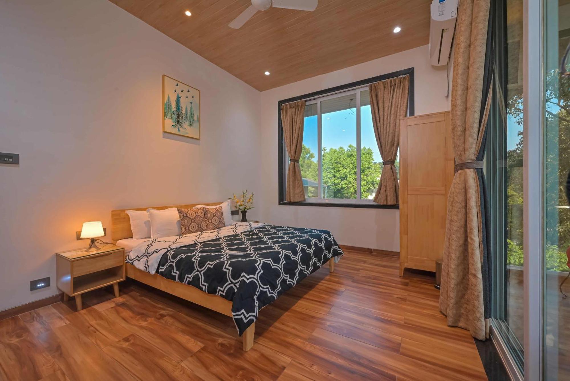 Elegant Villa By Tropicana Stays Lonavala Esterno foto