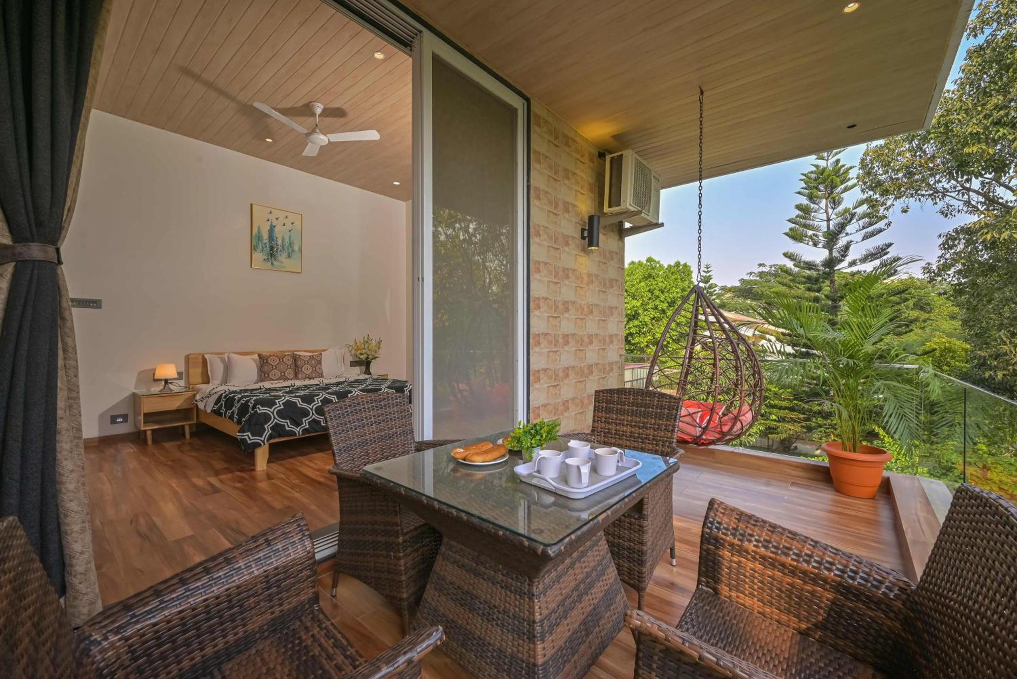 Elegant Villa By Tropicana Stays Lonavala Esterno foto